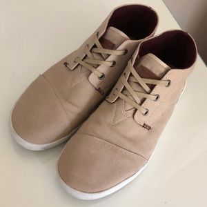 TOMS Tan Canvas Shoe (10.5)